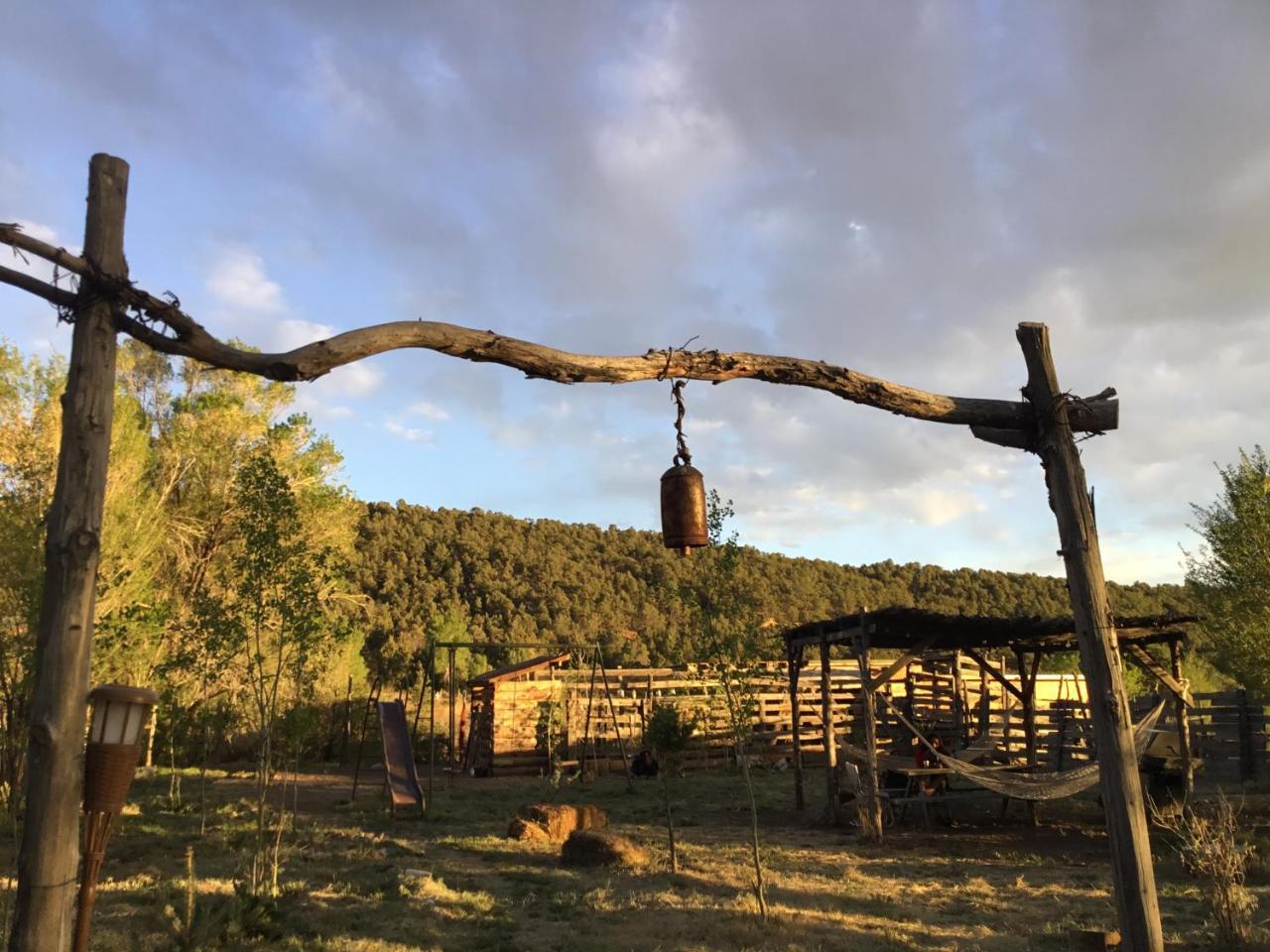 Taos Goji Farm & Eco-Lodge Retreat Arroyo Seco Luaran gambar